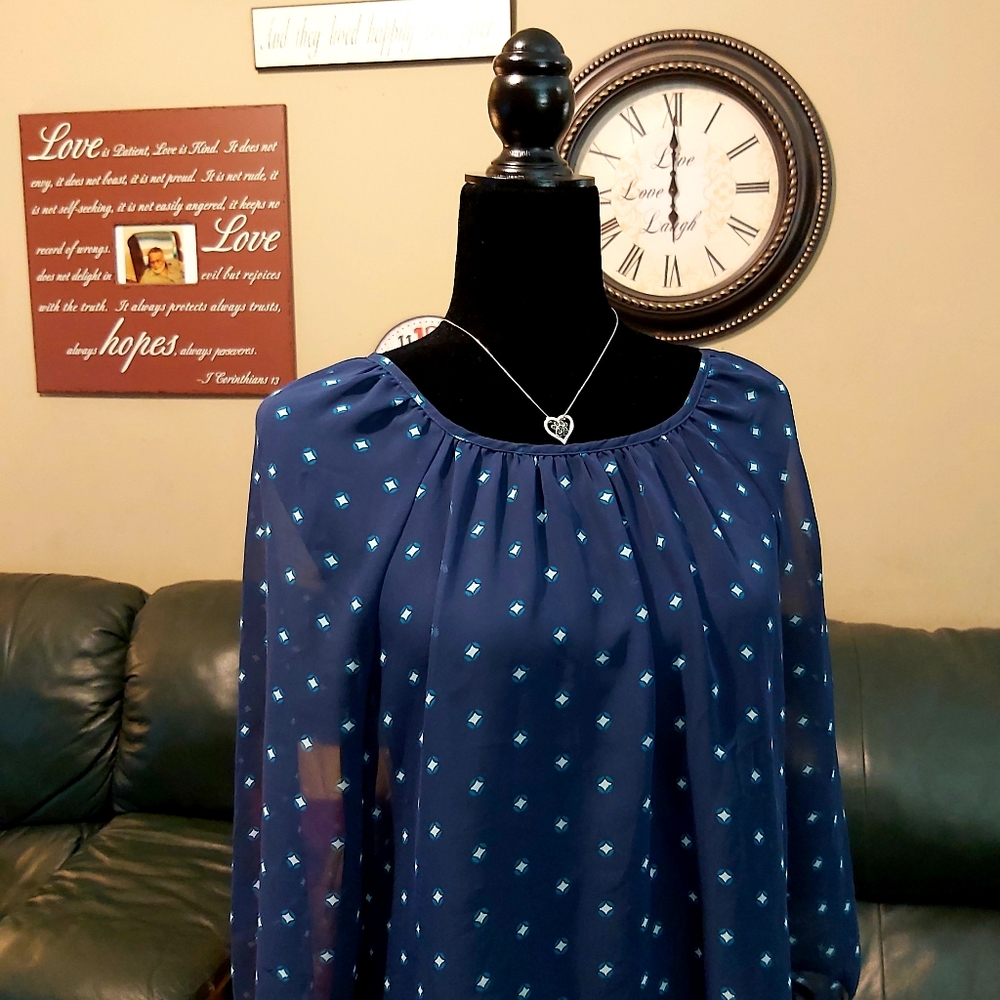 Old Navy Sheer Tunic - Picture 5 of 5